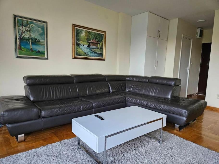 Alex&buba Apartment *